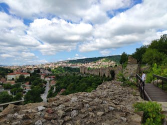 Visita autoguiada a Veliko Tarnovo e Arbanassi saindo de Sofia